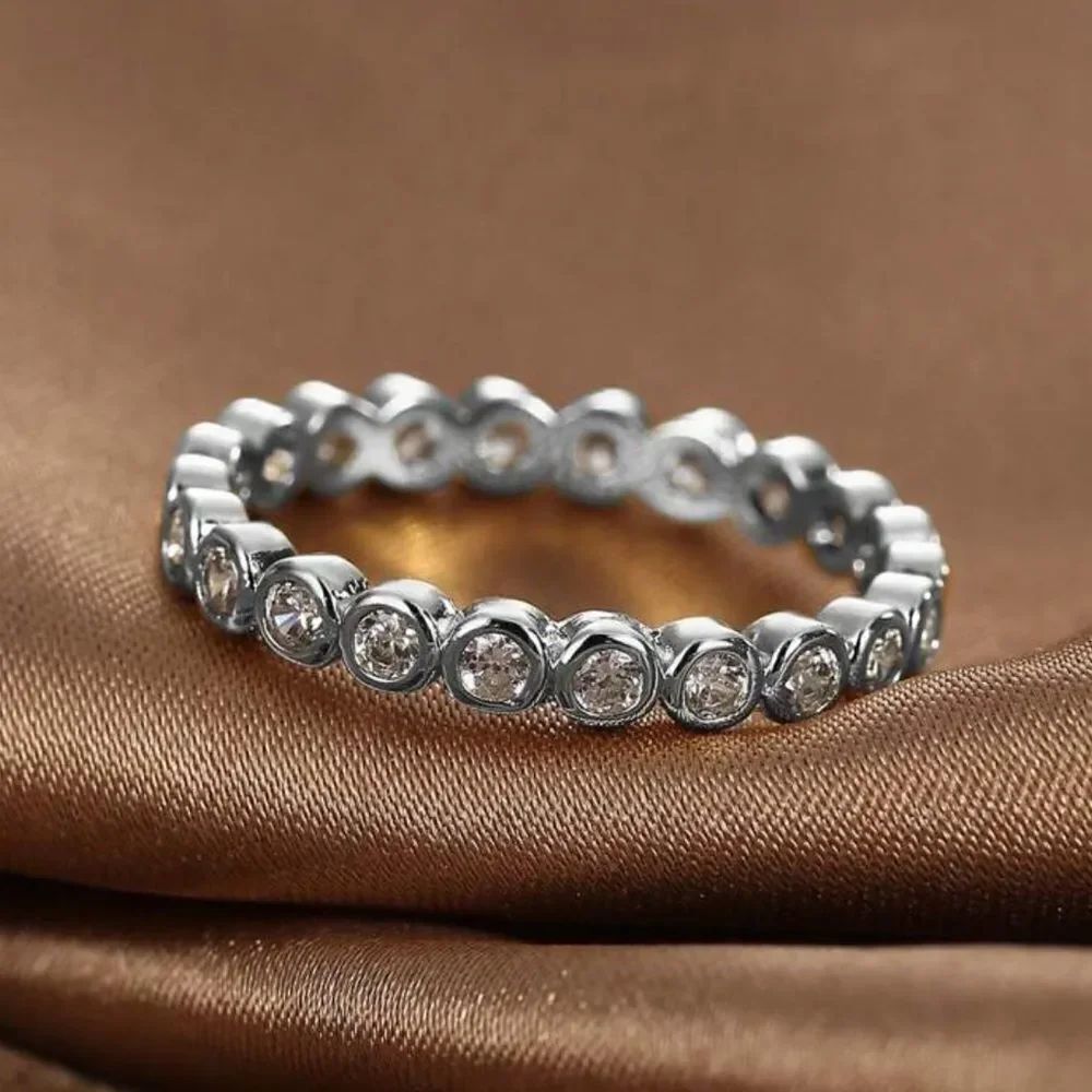 Bezel eternity ring N730